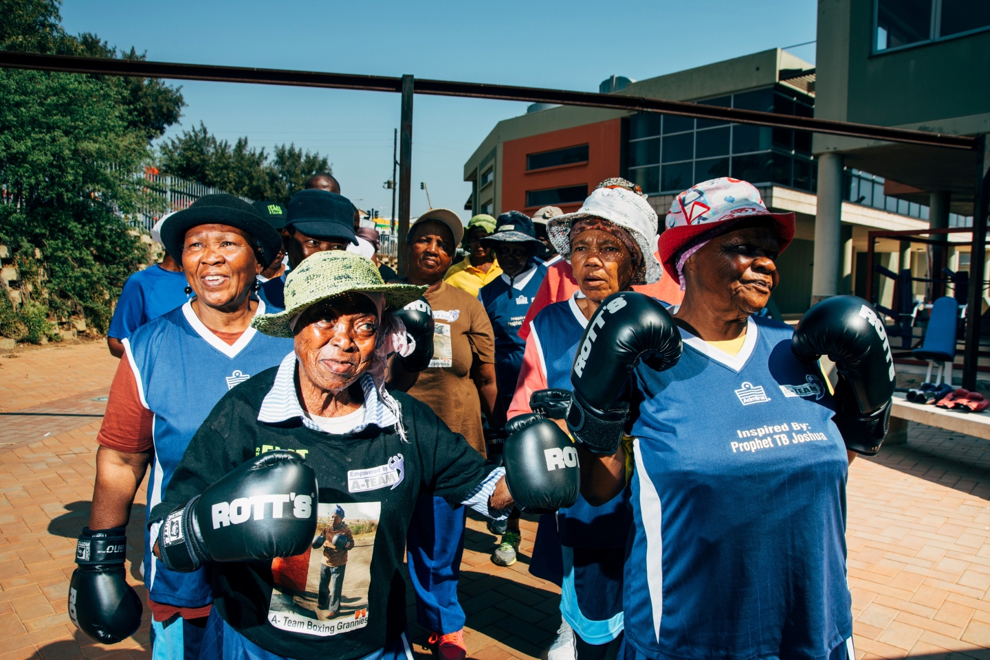 Boxing Grannies- Published in ZEIT MAGAZIN